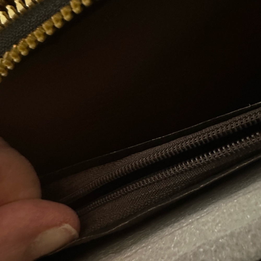 Elegant Black Leather Wristlet with Double Zippers & Gold Accent New - Picture 7 of 15
